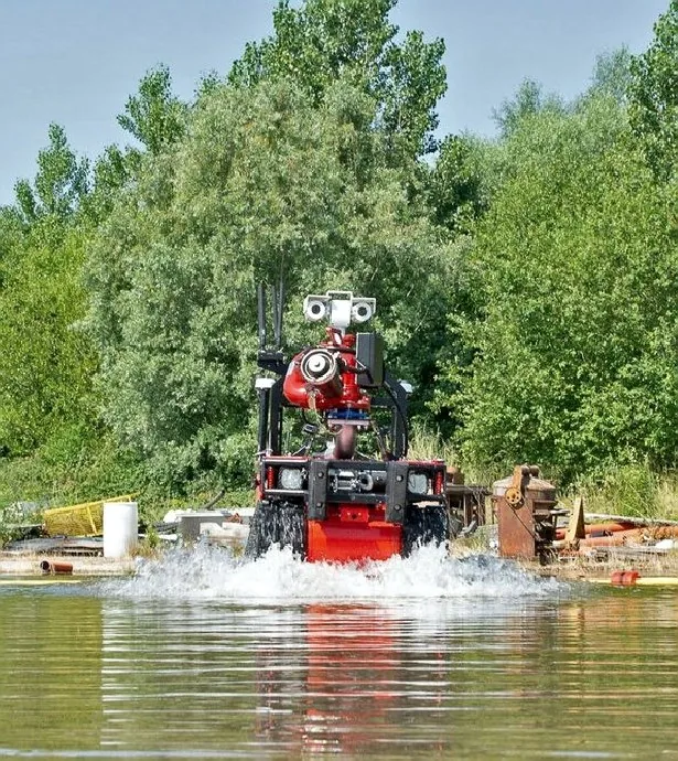 MAX1 driving through open water